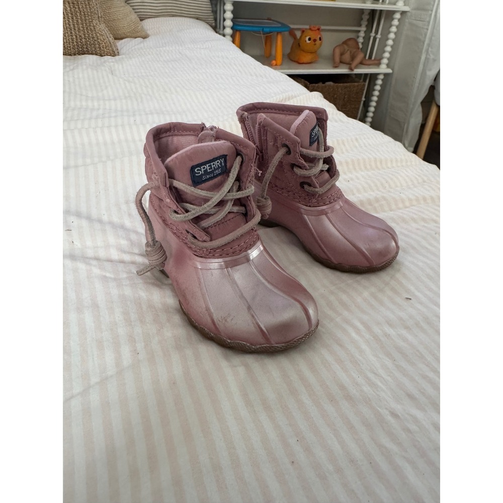 Sperry Saltwater Boot Metallic Pink Quilted Duck Boots Kids Size 6M
